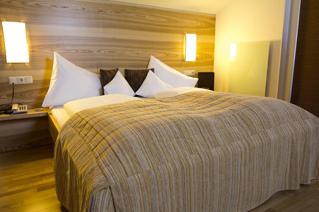 Aktivhotel Foettinger Щайнбах ам Атерзее Екстериор снимка